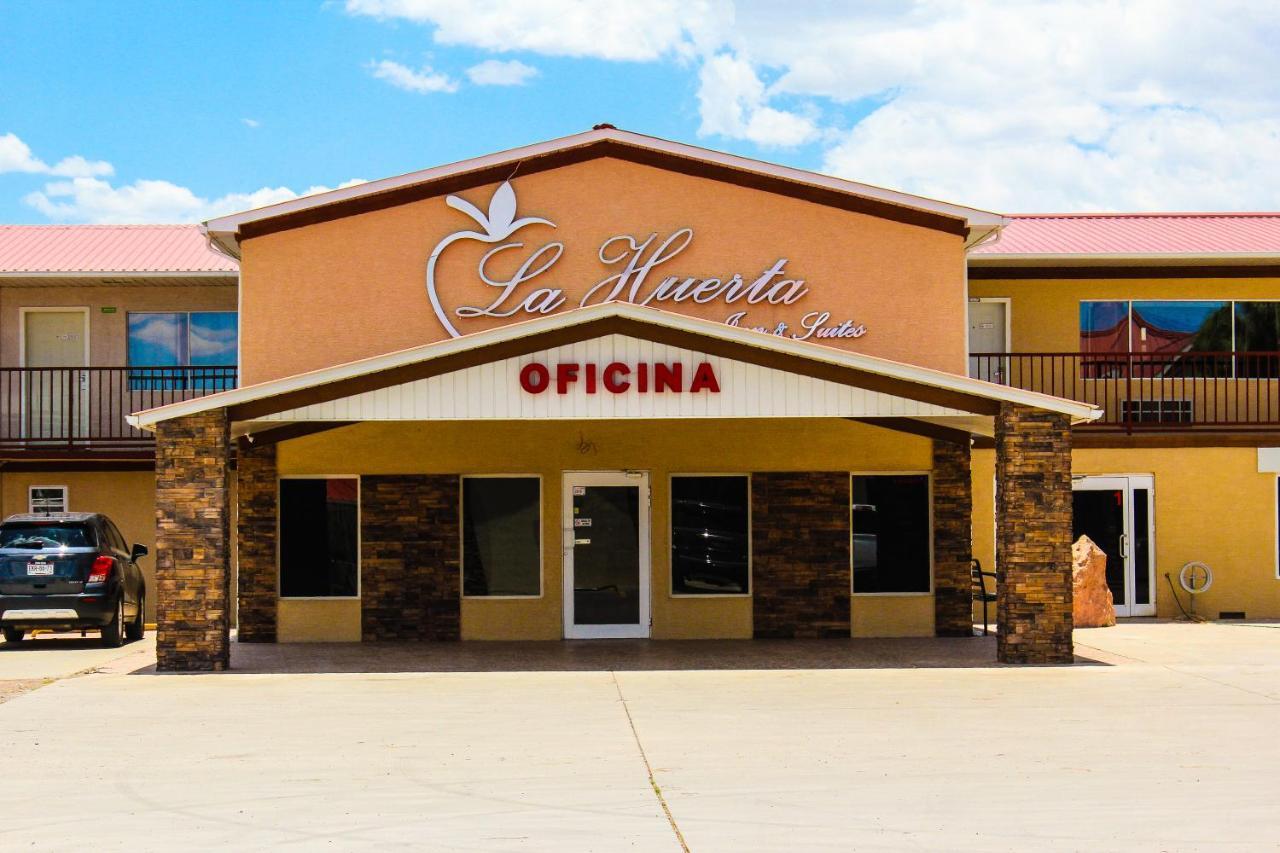La Huerta Inn & Suites Cuauhtémoc Zewnętrze zdjęcie
