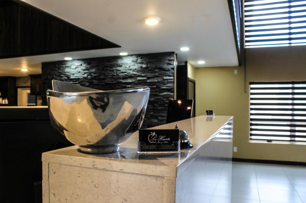 La Huerta Inn & Suites Cuauhtémoc Zewnętrze zdjęcie