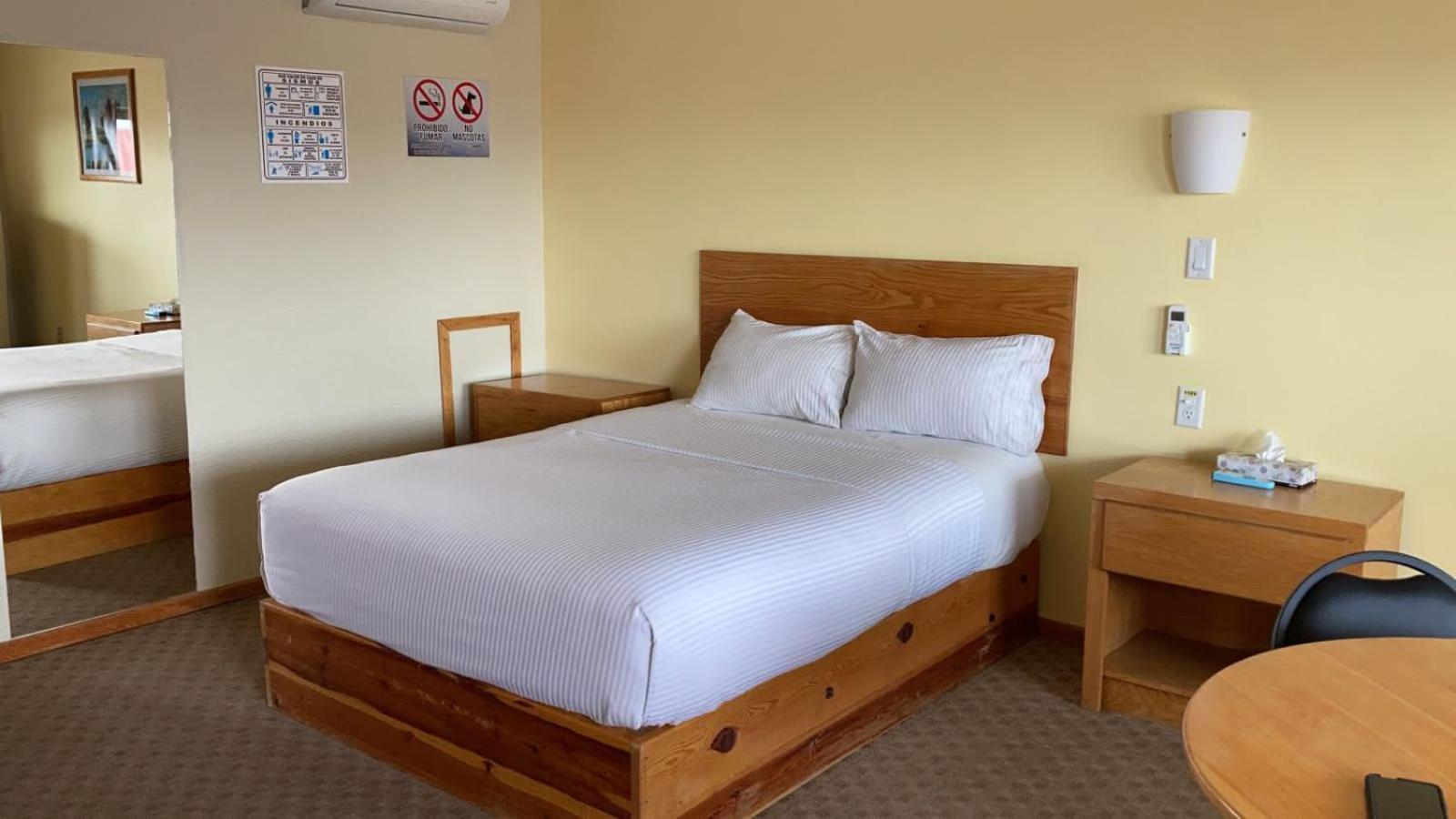 La Huerta Inn & Suites Cuauhtémoc Pokój zdjęcie